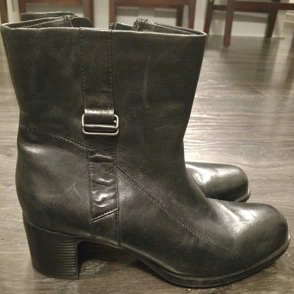 Clarks Boot - Picture 3 of 3